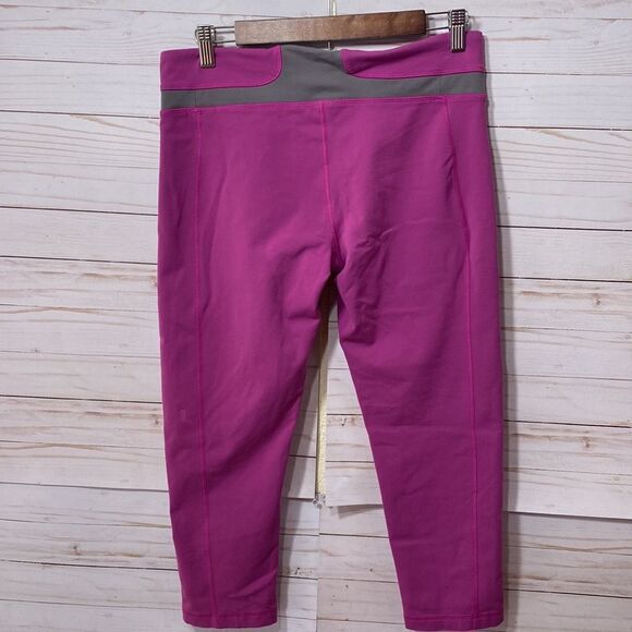 Lole Women's Motion Crop Capris Leggings - Picture 16 of 16